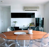 Staying Places - The Avenue - ACT Tourism