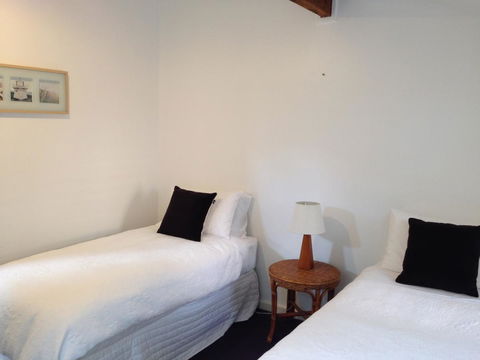 Beach Huts Middleton - ACT Tourism 3