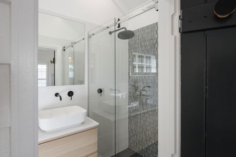 Beach Huts Middleton - ACT Tourism 22