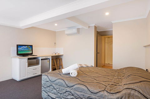 Heritage House Motel & Units - ACT Tourism 2