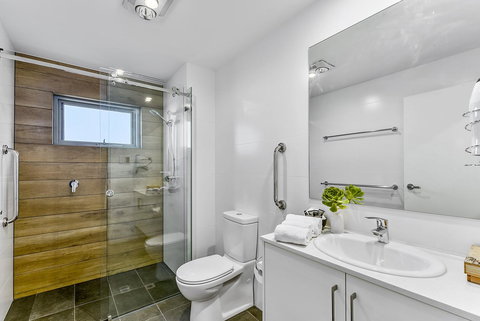 Bonnies Of Beachport - ACT Tourism 17