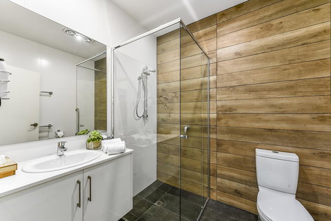 Bonnies Of Beachport - ACT Tourism 9