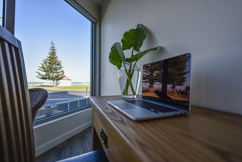 Bonnies Of Beachport - ACT Tourism 34