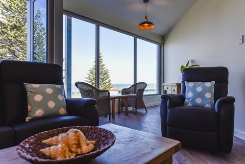 Bonnies Of Beachport - ACT Tourism 37