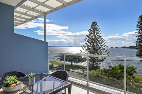 Lakeside Waterfront Apartment The Entrance - ACT Tourism 31