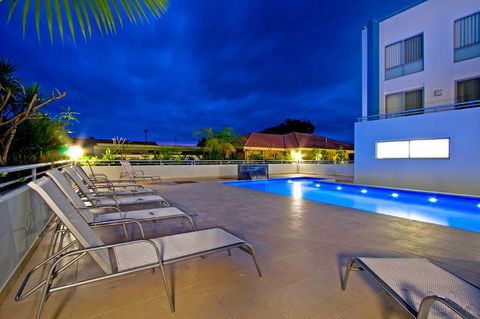 Lakeside Waterfront Apartment The Entrance - ACT Tourism 15