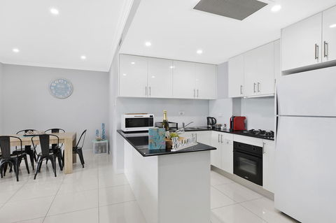 Lakeside Waterfront Apartment The Entrance - ACT Tourism 2