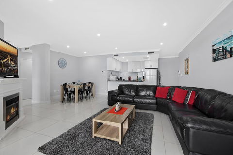 Lakeside Waterfront Apartment The Entrance - ACT Tourism 4