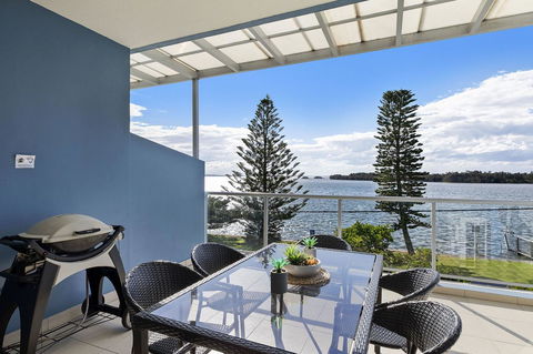 Lakeside Waterfront Apartment The Entrance - ACT Tourism 30