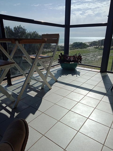 Blissful Beachfront Beachouse - ACT Tourism 15