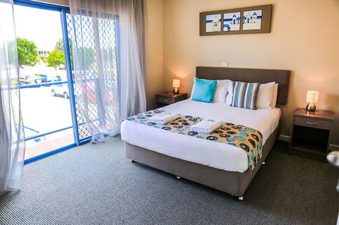 Marina Hotel - ACT Tourism 30