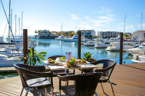 Marina Hotel - ACT Tourism 42