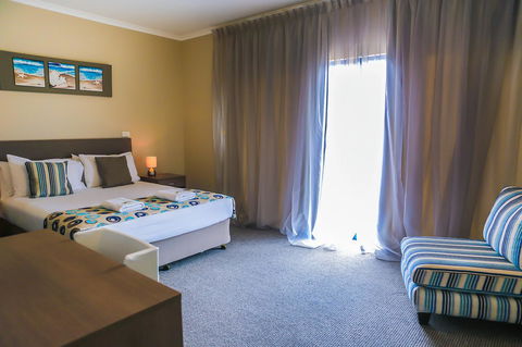 Marina Hotel - ACT Tourism 31