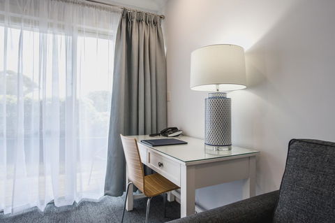 Marina Hotel - ACT Tourism 15