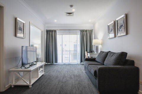 Marina Hotel - ACT Tourism 10