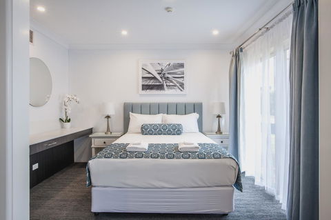 Marina Hotel - ACT Tourism 21