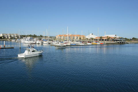 Marina Hotel - ACT Tourism 39