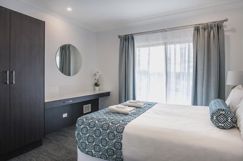 Marina Hotel - ACT Tourism 4