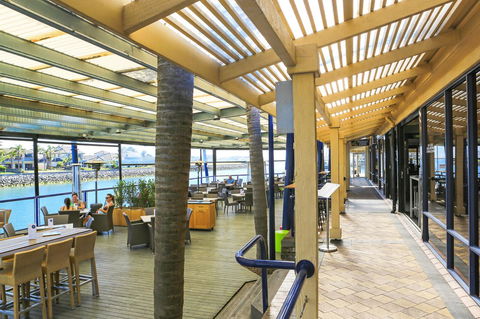 Marina Hotel - ACT Tourism 44
