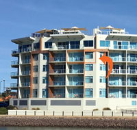 Wallaroo Marina Waterfront Luxe Apartment - ACT Tourism