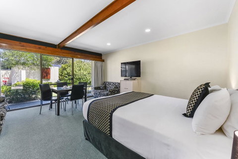 William Macintosh Motor Lodge - ACT Tourism 31