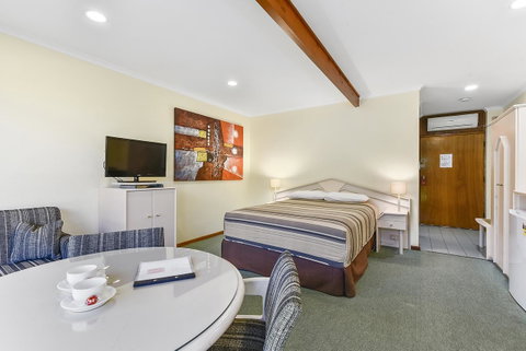 William Macintosh Motor Lodge - ACT Tourism 25