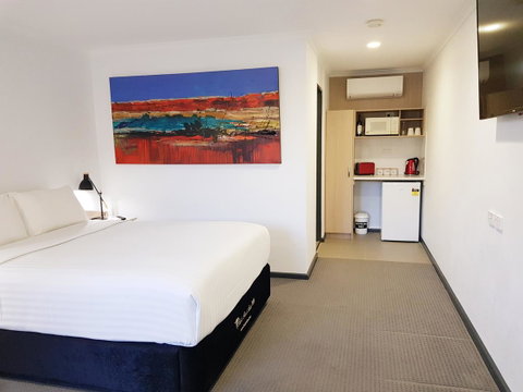 William Macintosh Motor Lodge - ACT Tourism 6