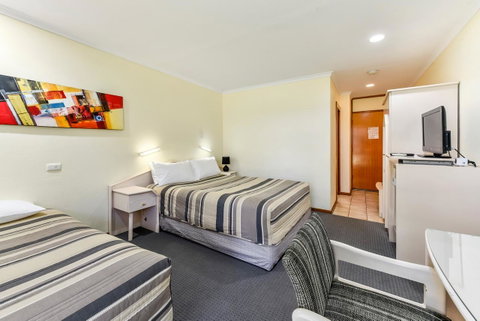 William Macintosh Motor Lodge - ACT Tourism 10