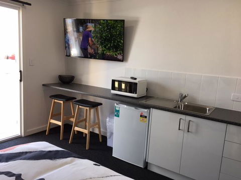 Port Lincoln Shark Apartment 1 - ACT Tourism 11