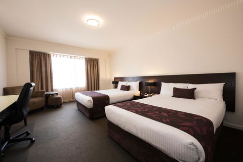 Hotel Grand Chancellor Adelaide - ACT Tourism 2