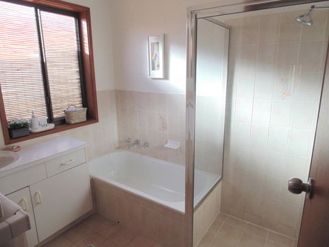 Baronet B & B - ACT Tourism 13