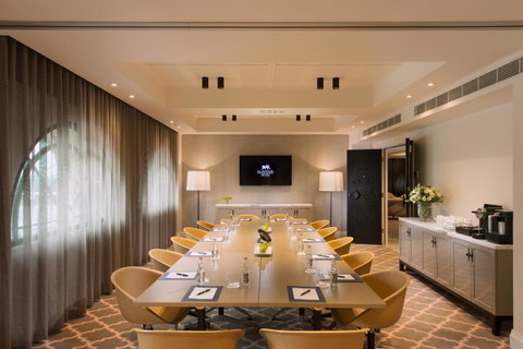 Mayfair Hotel - ACT Tourism 18
