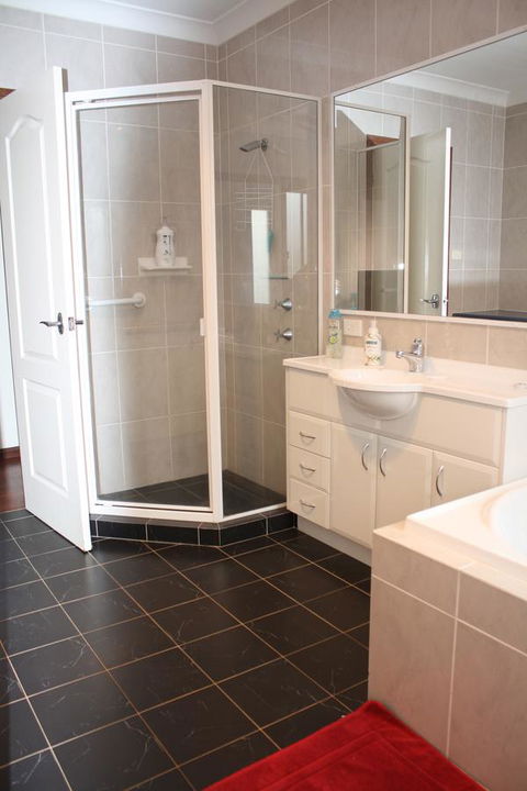 Serenity On Narrabeen Beach - 1Bdr Beachside Retreat - ACT Tourism 5