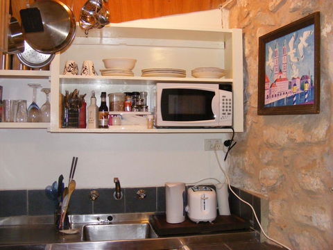 Trevalia Accommodation - ACT Tourism 17