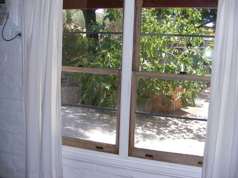 Trevalia Accommodation - ACT Tourism 5