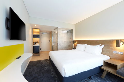 Holiday Inn Express Adelaide City Centre, An IHG Hotel - ACT Tourism 7