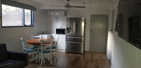 Breeze On Northbay 67 Elizabeth Crescent Carrickalinga - ACT Tourism 1