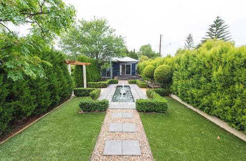 S T U D I O 22 Peaceful Retreat With Garden Views - ACT Tourism 5