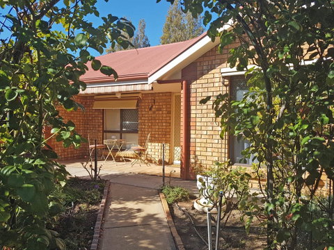 Tanunda\'s Magpie House - ACT Tourism 2