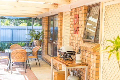 Tanunda\'s Magpie House - ACT Tourism 22
