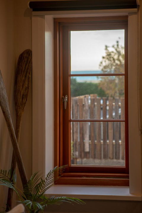 Lucy's Cottage - ACT Tourism 14