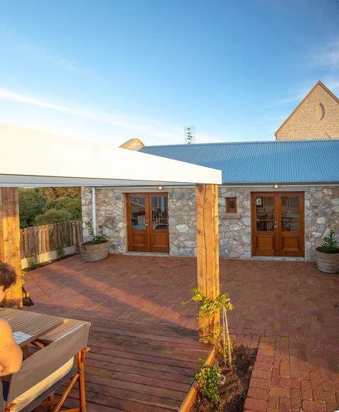 Lucy's Cottage - ACT Tourism 21