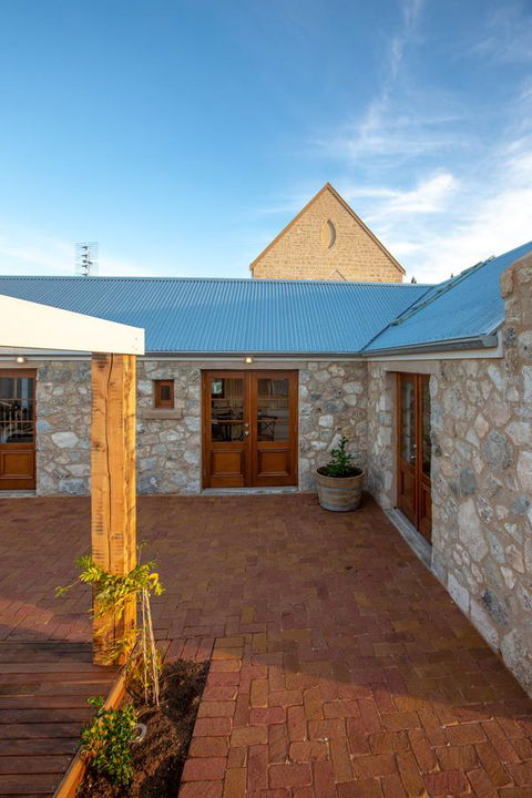 Lucy's Cottage - ACT Tourism 17