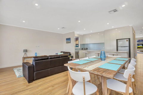 Eastern Breeze - ACT Tourism 23