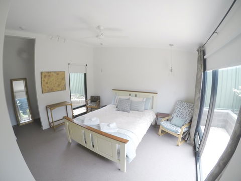 Sinclair Eco House - ACT Tourism 8