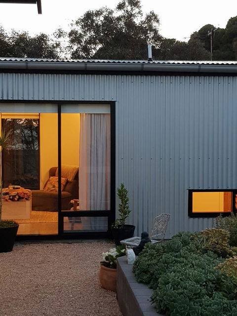 Sinclair Eco House - ACT Tourism 13