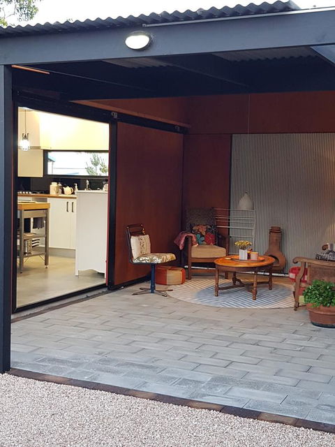 Sinclair Eco House - ACT Tourism 3