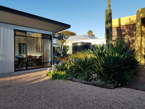 Sinclair Eco House - ACT Tourism 23