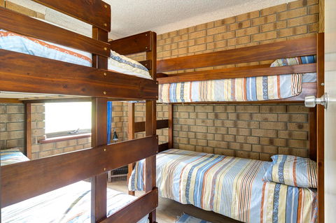 Sun & Surf Aldinga Beach Apartment - ACT Tourism 9