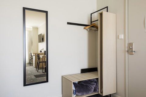 Nightcap At Finsbury Hotel - ACT Tourism 2